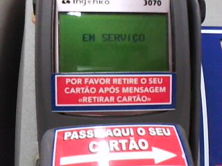 Por favor retire o seu cartão após mensagem "RETIRAR CARTÃO"
